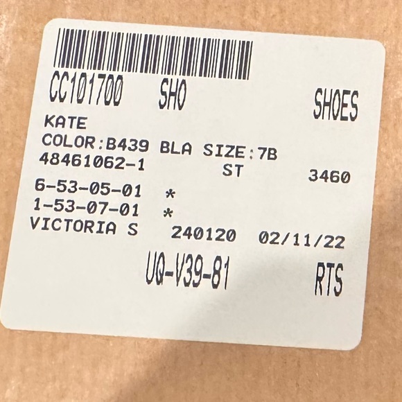 Christian Louboutin “Kate” size 37 patent gloss embossed leather pump - Picture 3 of 16